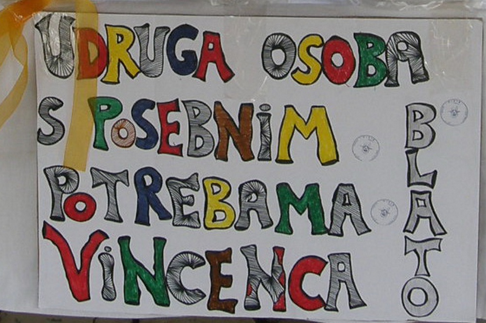 Prodaja kolača za Uskrs